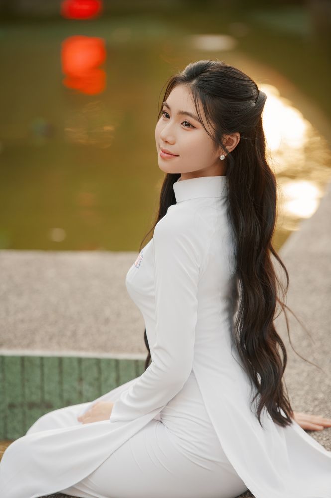 Photograph by Khang Trần