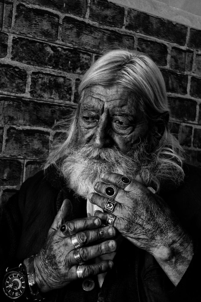 Photograph by Muzaffer Sütlüoğlu