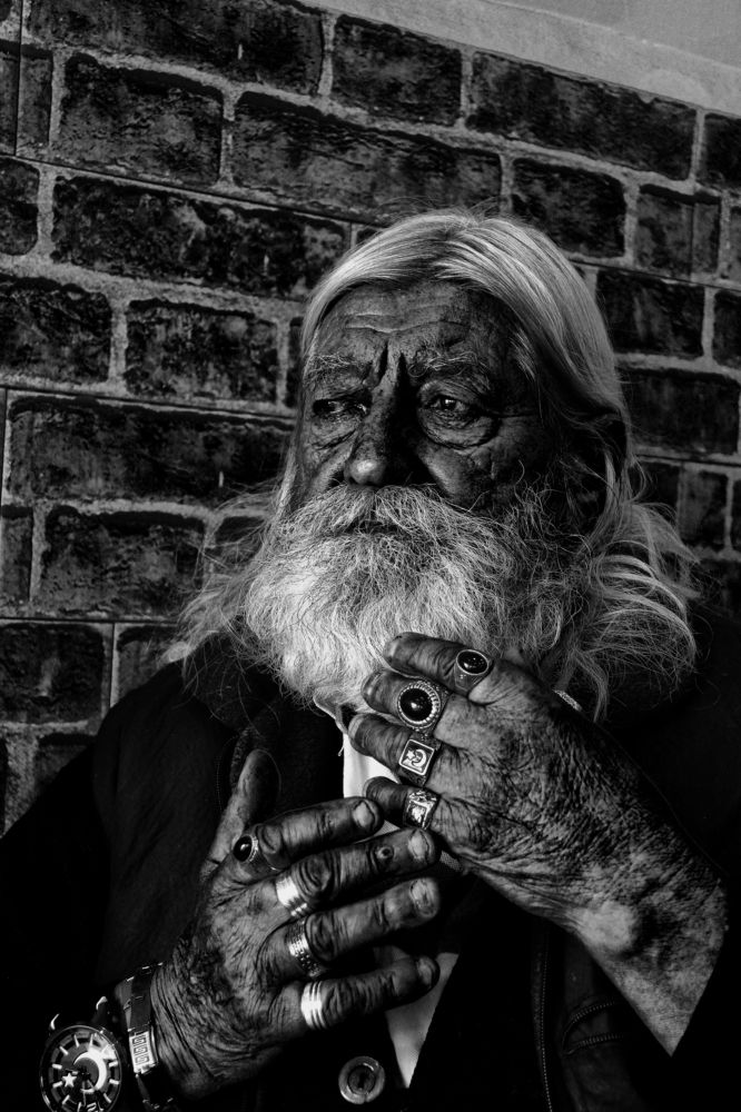 Photograph by Muzaffer Sütlüoğlu