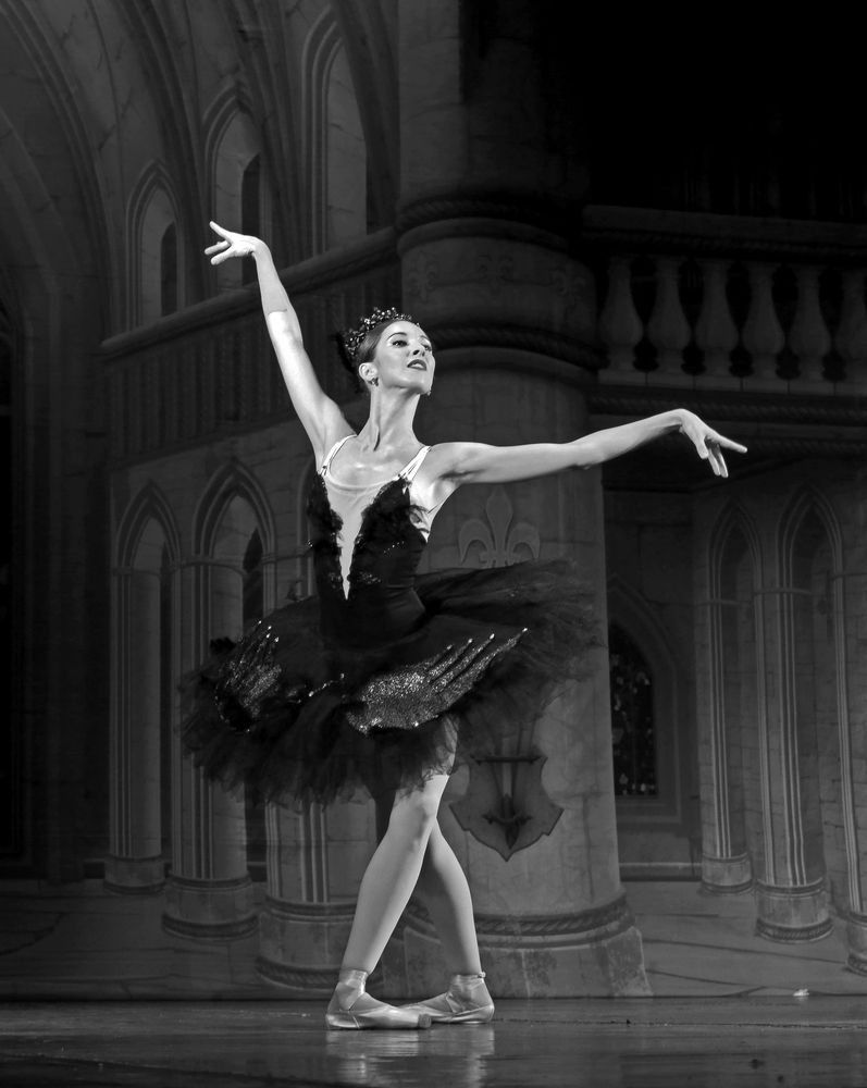 Балет ЛЕБЕДИНОЕ ОЗЕРО.