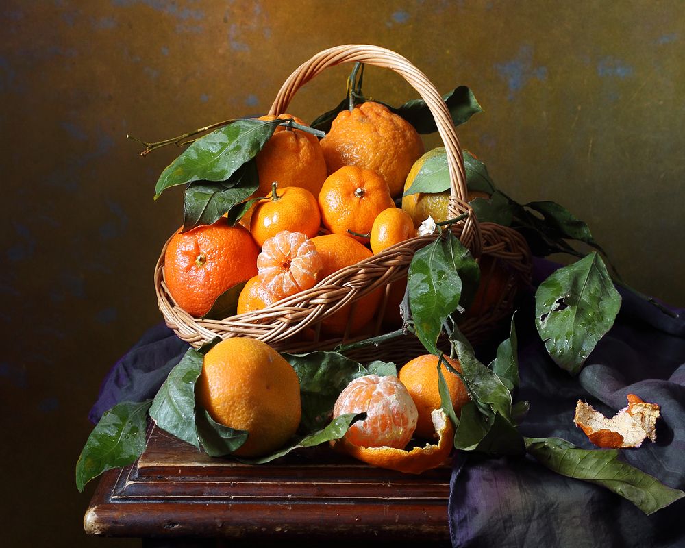 Мандарины в корзине