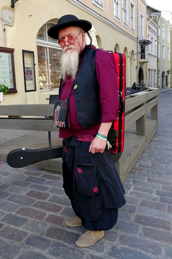 Уличный музыкант