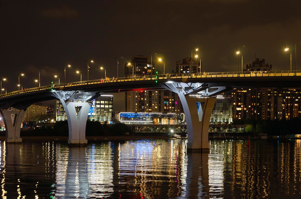 Есть город золотой...