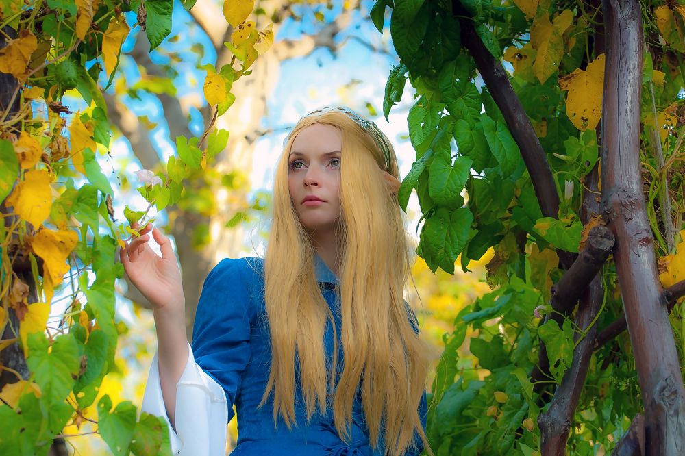 Эльфисса в листве