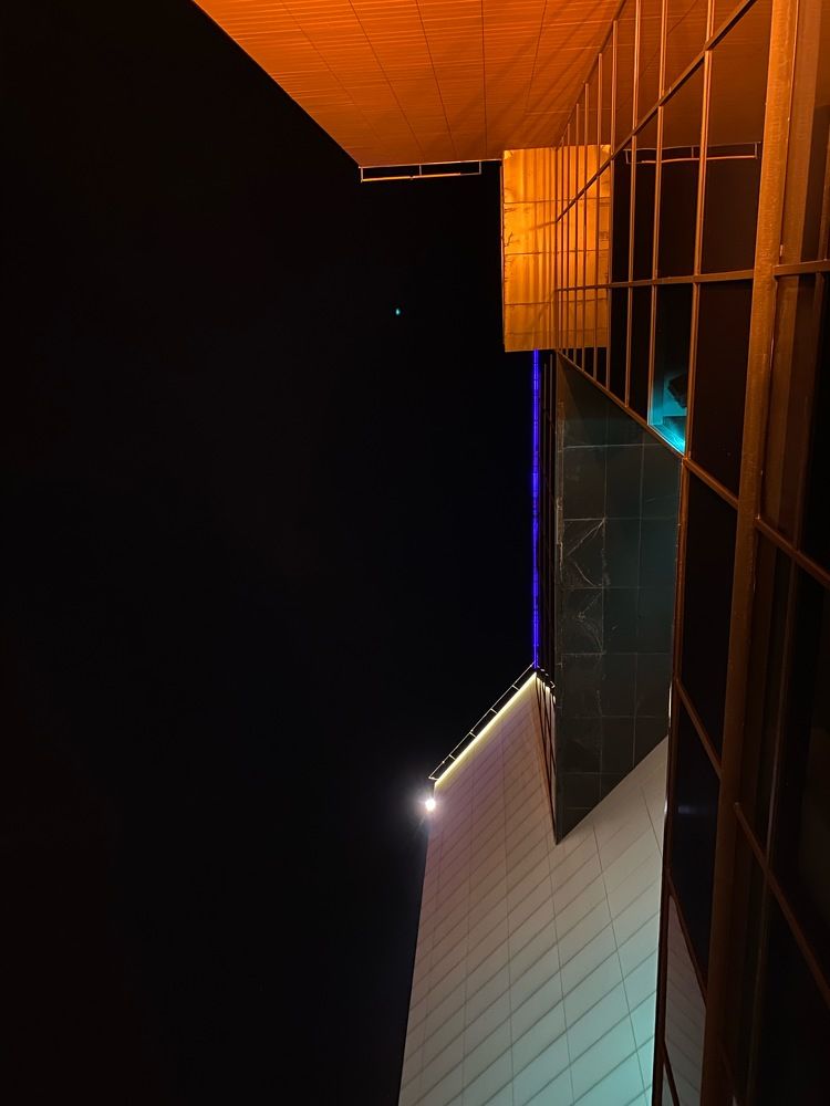 Фотография автора Meline Mikoyan