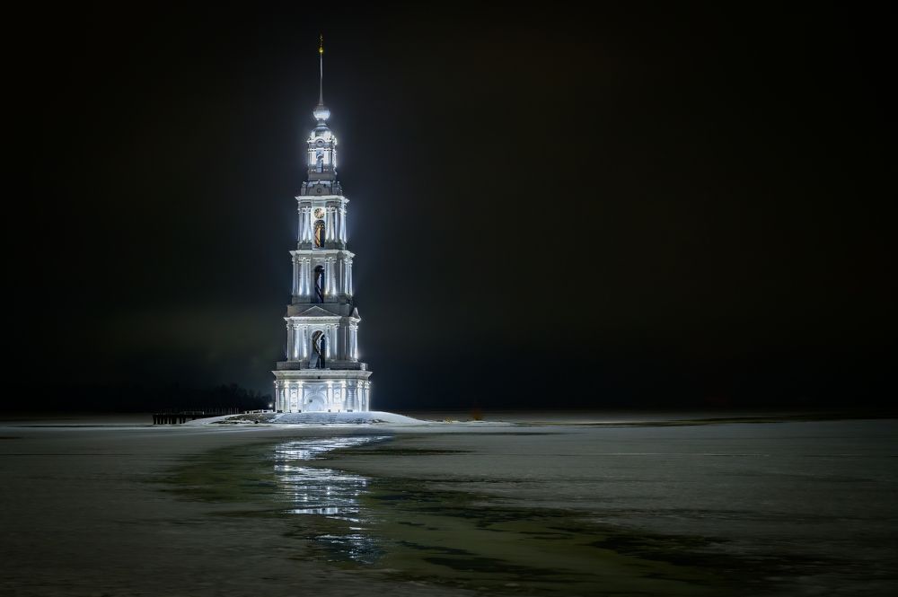 Одинокая колокольня