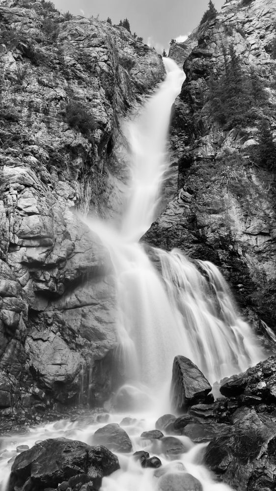 Водопад «Бурхан булак»