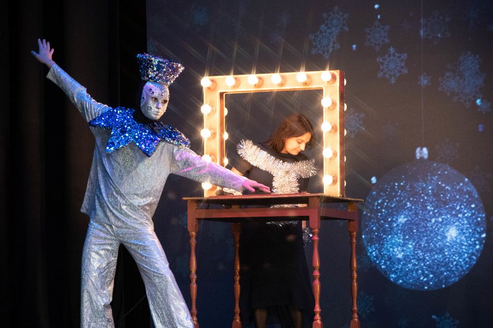 "Мир театра"