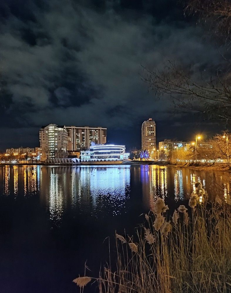 Ночное озеро / Night Lake