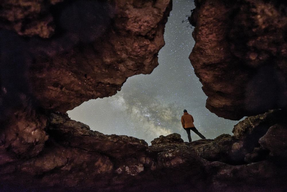 coming out of the hole