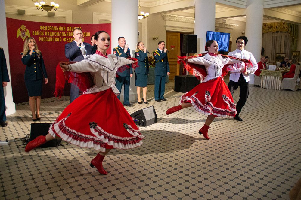 Красавицы казачки.