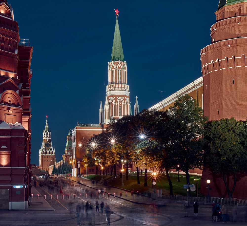 Photograph by Mikhail Khmelevskiy