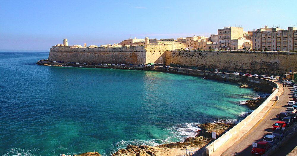 Неприступный бастион!