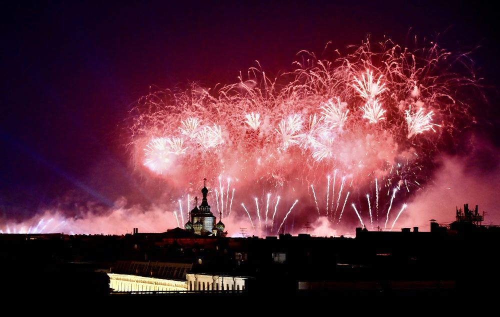 Sankt-Petersburg at night
