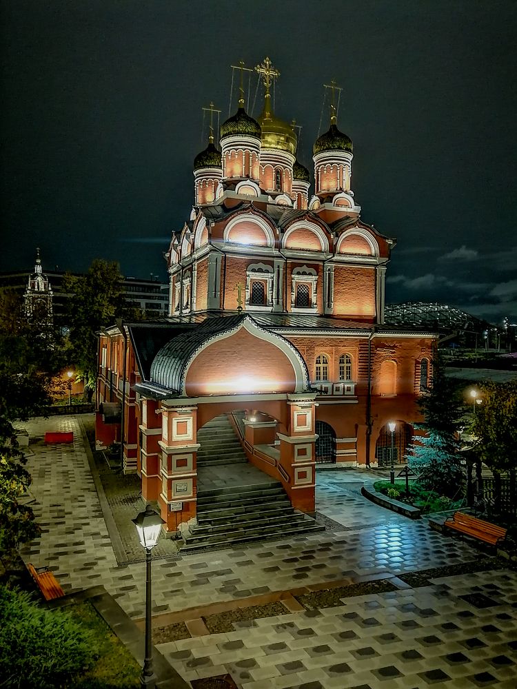 Photograph by Erika Checherina