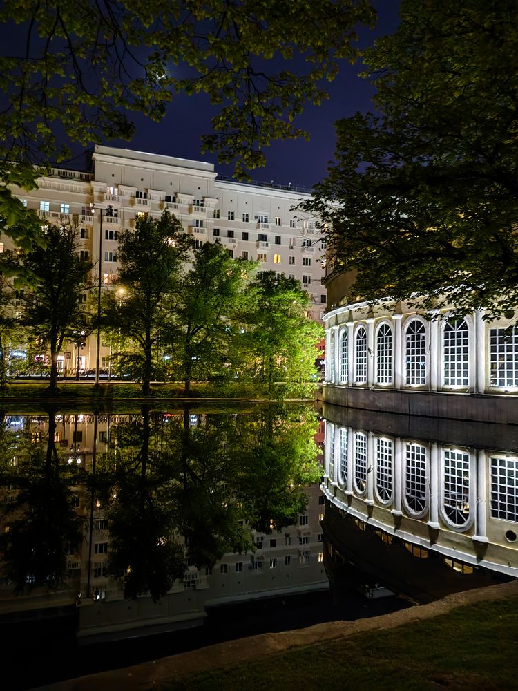 Чистые пруды