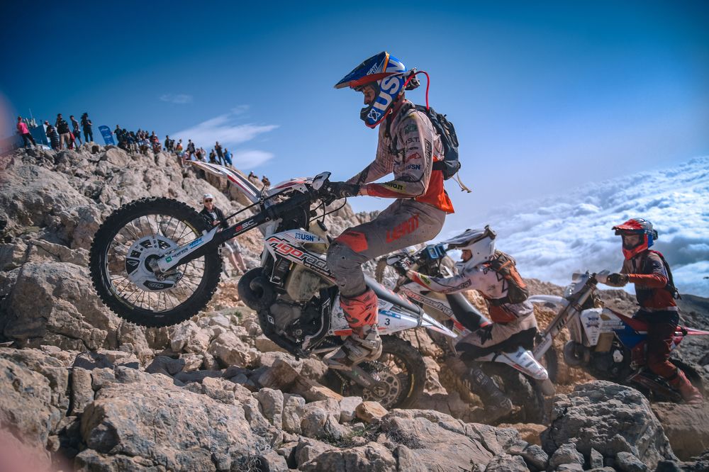 50 meters to finish line.