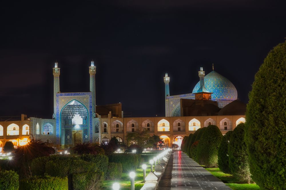 Photograph by Reza Nik