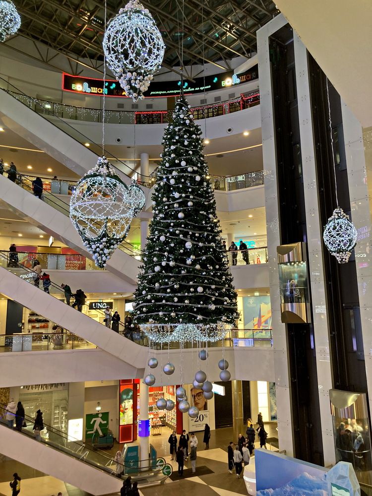 За подарками