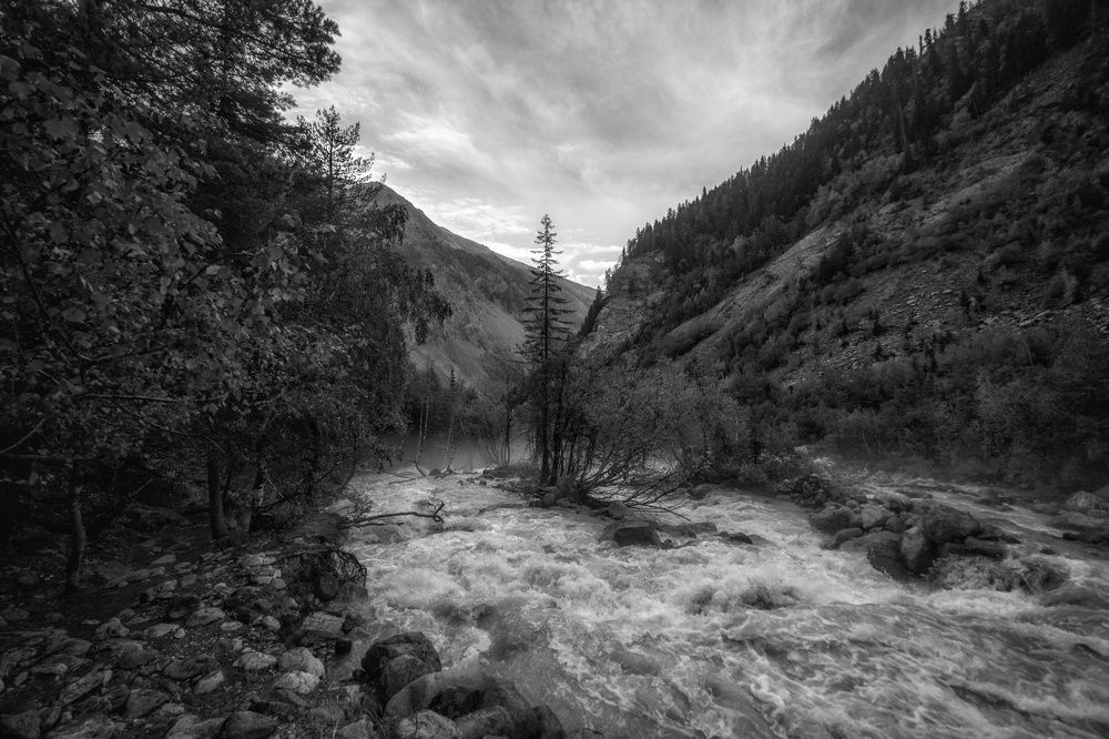 Photograph by Leanid Kulpo