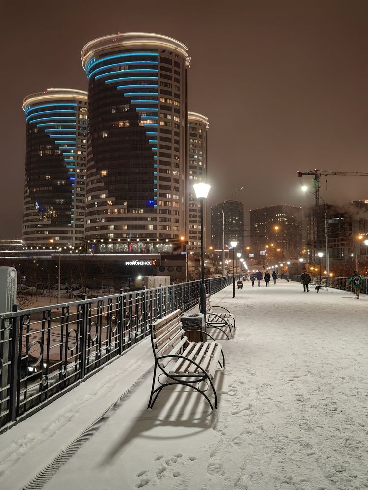 Вид на город с мостика