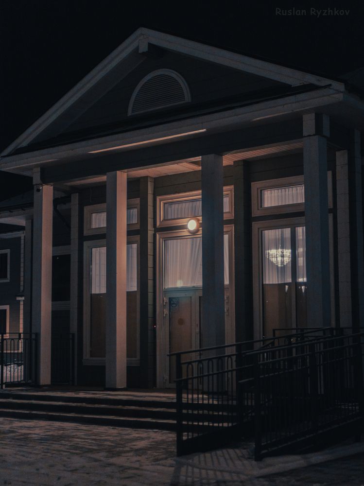 Photograph by Ruslan Ryzhkov