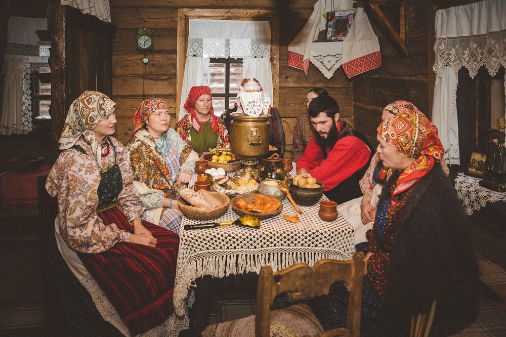 Новоселье. Какое застолье без песен?