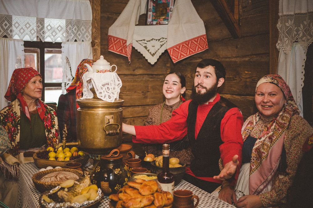 Новоселье. Извольте к нашему столу!
