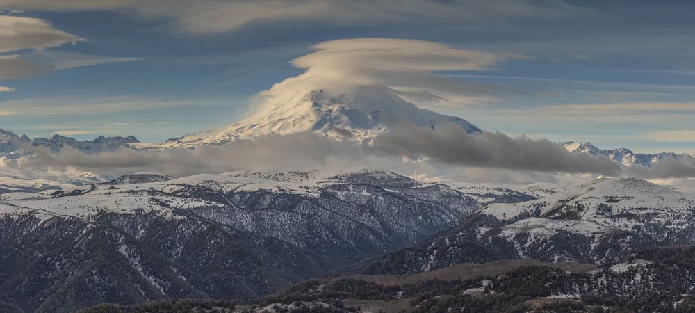 Хозяин в кепке