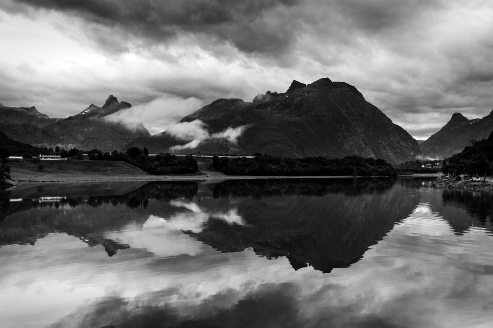 Photograph by Vania Tonova