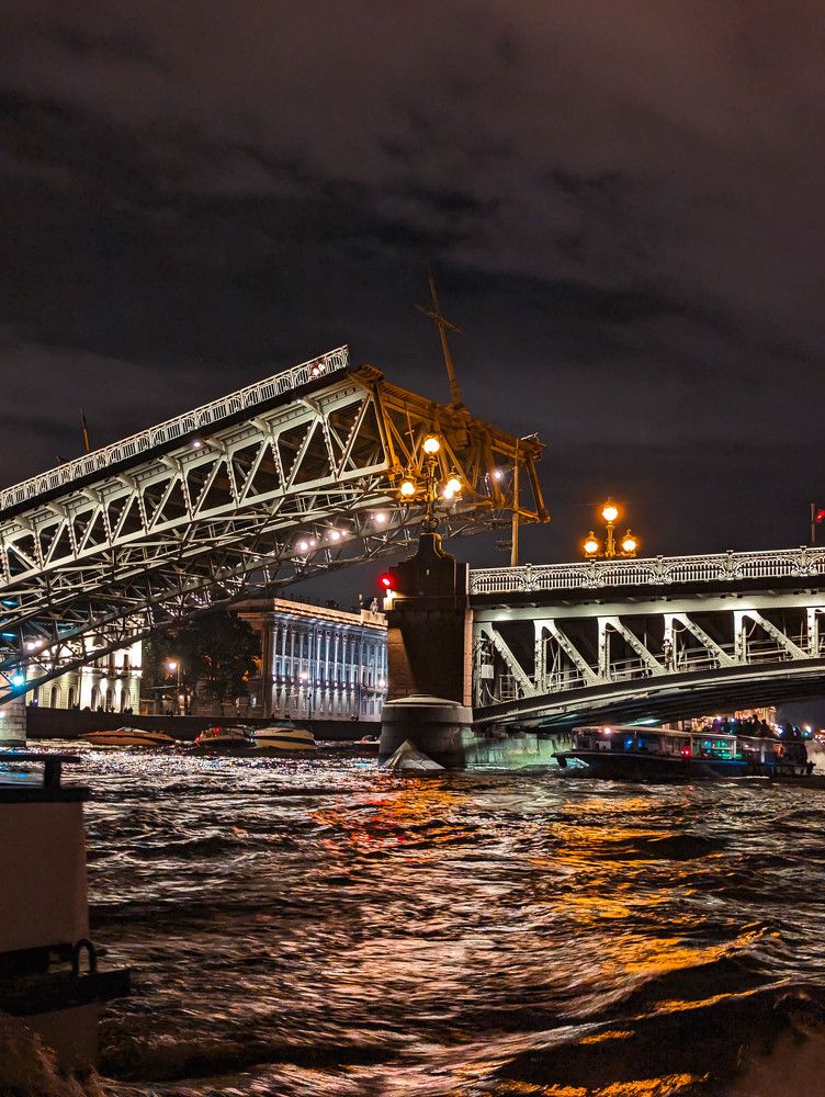 Фотография автора Евгений Петросян