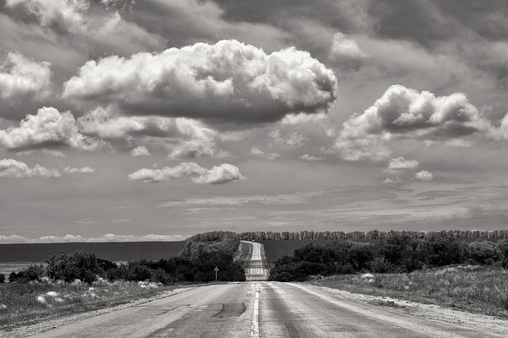 Облака над дорогой