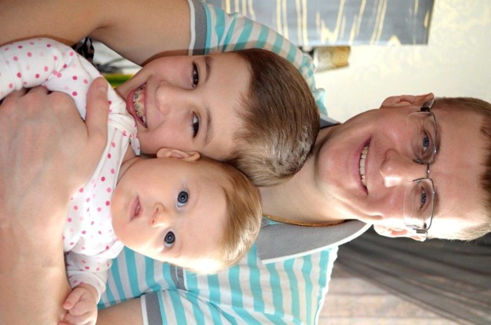 Счастье папы.