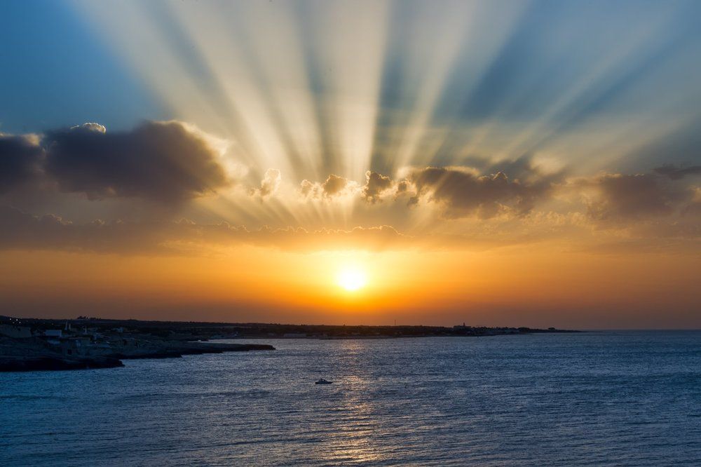 Закат над морем