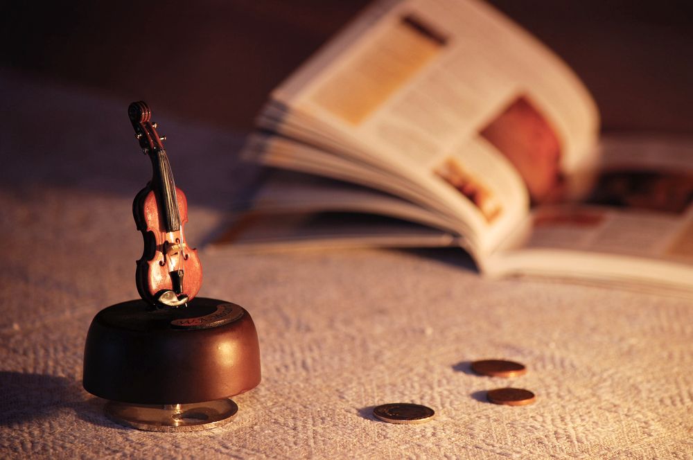 В полумраке