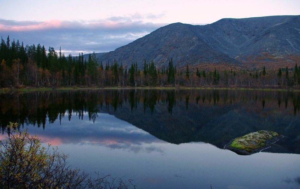 Тихий вечер на озере