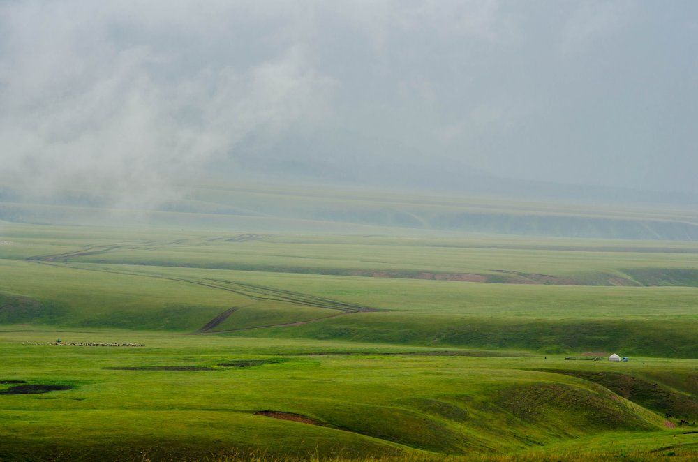 Бесконечные просторы Казахстана. Плато Ассы.