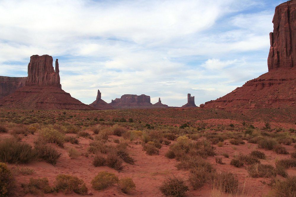 Долина Монументов.