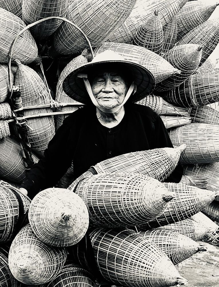 Изготовитель ловушек для ловли рыбы