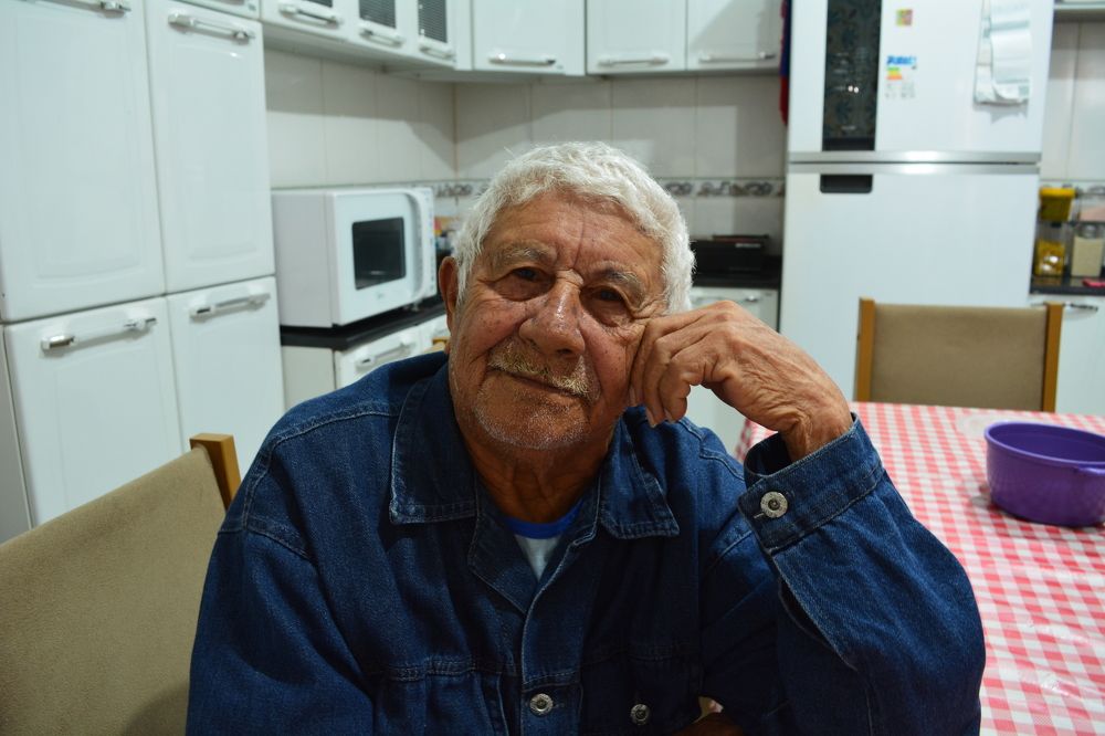 um olhar com marcas do tempo