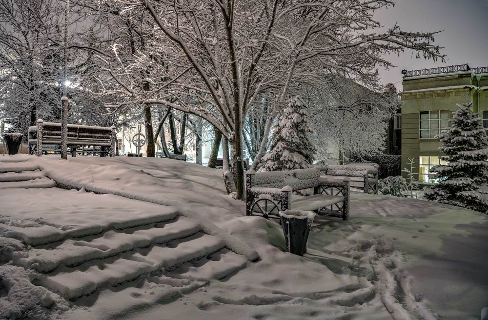 Зимнее утро в Театральном сквере