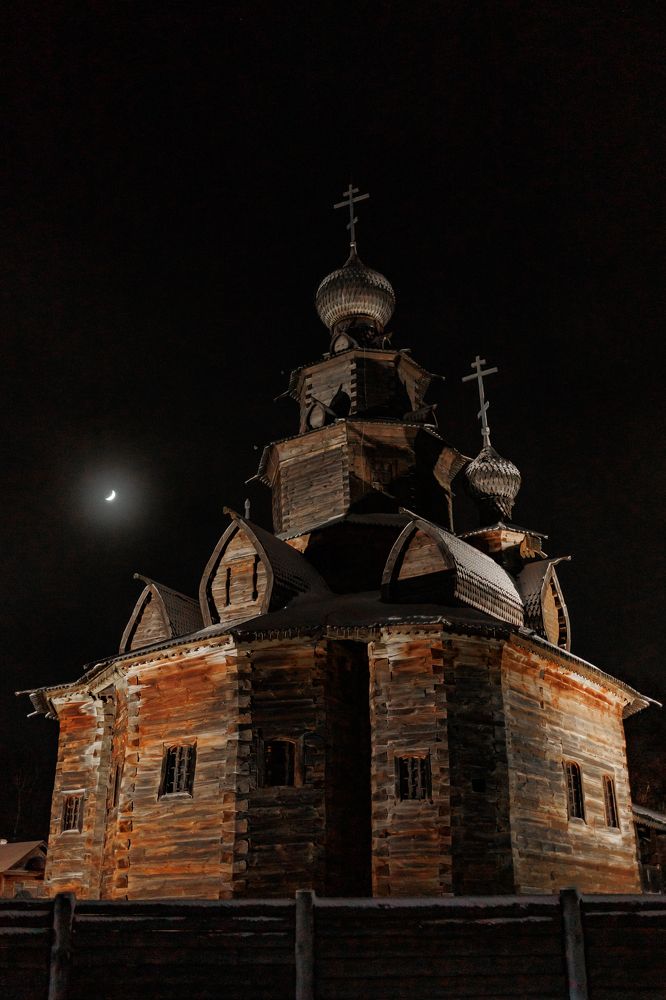 Photograph by Vladimir Presnyakov