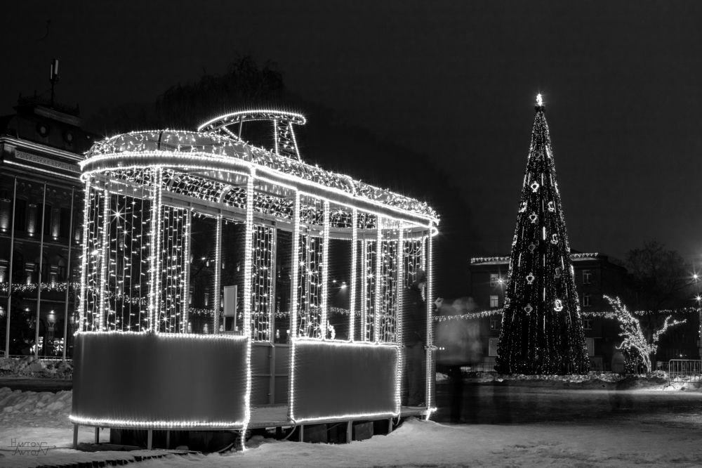 Photograph by Anton Hantov