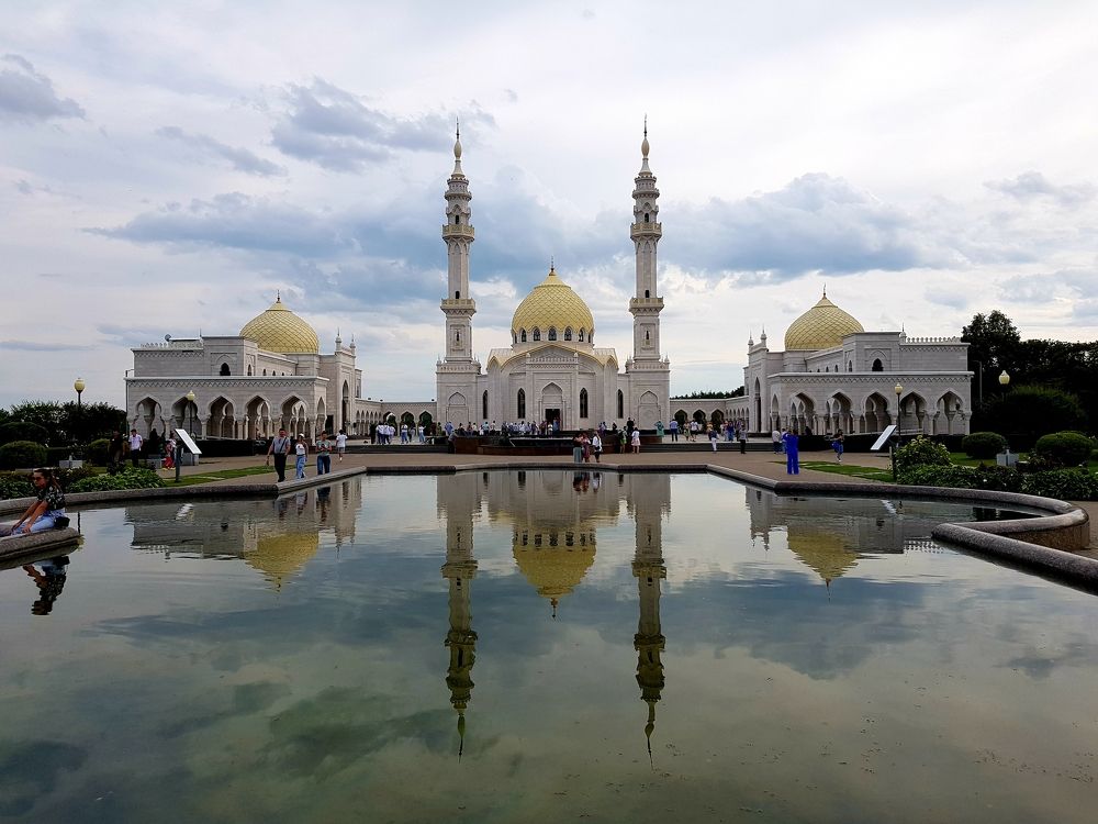 Белая мечеть.