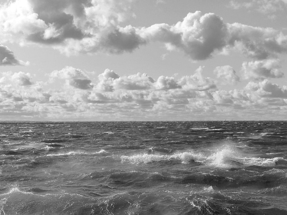 Облака и волны