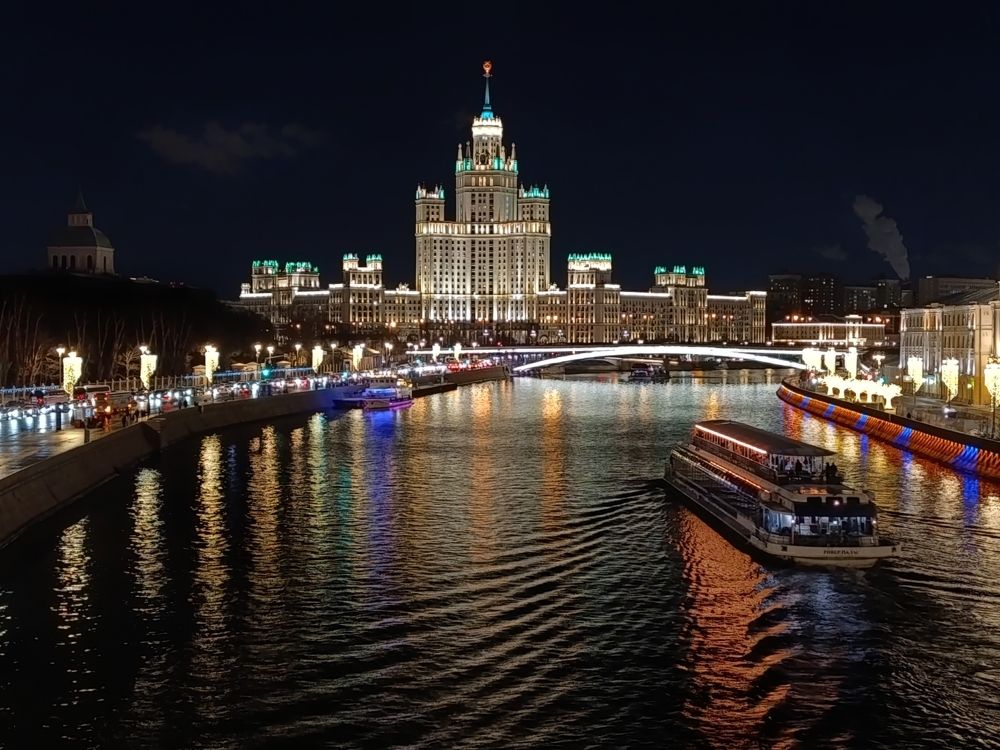 Фотография автора Андрей Шестаков