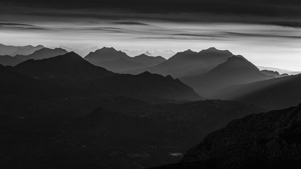 Photograph by Noureddine Belfethi