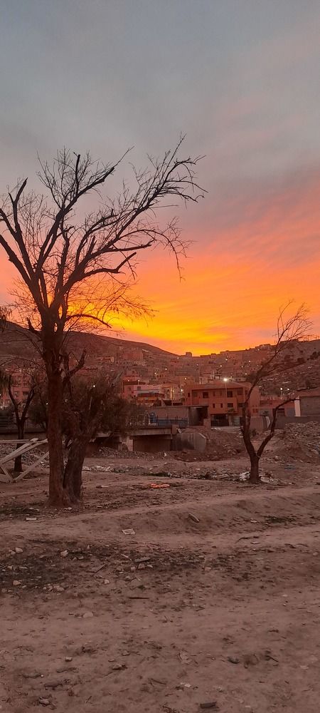 Red sky in the mountains
