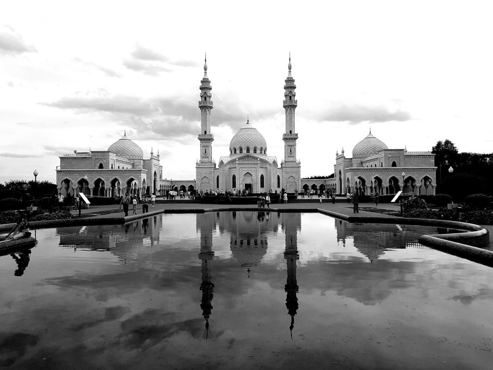 Белая мечеть.