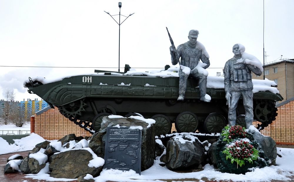 Памятник десантникам.